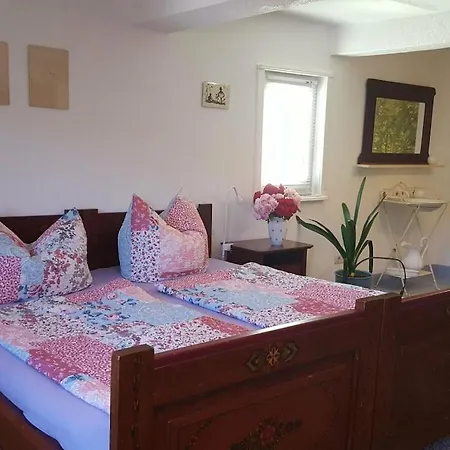 With Natural Garden Holiday home *